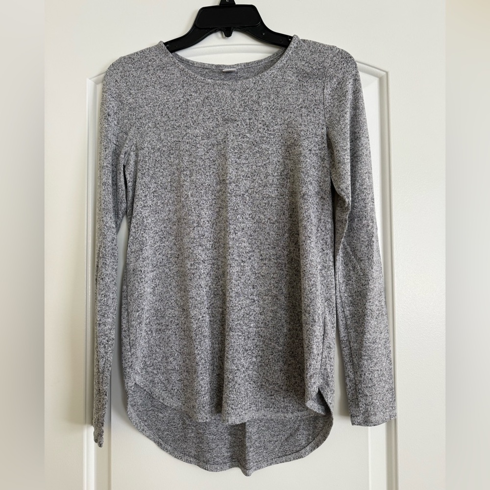 Old Navy Heather Gray Long Sleeve Tee